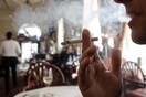 Ο Κουρτς θα απελευθερώσει το κάπνισμα στην εστίαση και οι Αυστριακοί αντιδρούν ζητώντας δημοψήφισμα