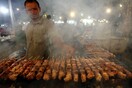 Σχολεία στη Λέσβο θέλουν να κάνουν Τσικνοπέμπτη και είναι σε κόντρα επειδή δεν τους αφήνουν να ψήσουν