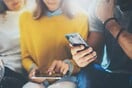 Μήπως είσαι εθισμένος στα social media; Τι συμβουλεύουν οι ειδικοί