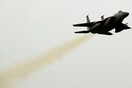 Στρατιωτικό αεροπλάνο συνετρίβη στο Ιράν - Oι πιλότοι πρόλαβαν να εκτοξευθούν από τις θέσεις τους
