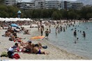 Μίνι καλοκαίρι στην Αττική - Γέμισαν τις παραλίες οι Αθηναίοι