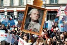 Χιλιάδες άνθρωποι στο πάρτι διαμαρτυρίας κατά του Μακρόν στο Παρίσι