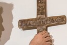 Διχασμός στη Βαυαρία - Υποχρεώνει με νόμο όλα τα δημόσια κτίρια να κρεμάσουν σταυρούς στις εισόδους