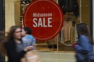 Ξεκινούν οι ενδιάμεσες φθινοπωρινές εκπτώσεις