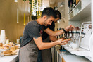 Όταν η τέχνη του freddo cappuccino πάει σε άλλο επίπεδο