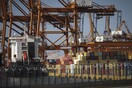 Έληξε η απεργία στις προβλήτες ΙΙ και ΙΙΙ στο λιμάνι του Πειραιά