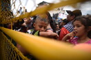 Χιλιάδες μετανάστες από την Ονδούρα είναι εγκλωβισμένοι στα σύνορα Μεξικού - Γουατεμάλας