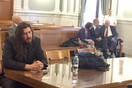 Δικαστήριο δικαίωσε τους γονείς που μήνυσαν τον 30χρονο γιο τους για να φύγει επιτέλους από το σπίτι τους