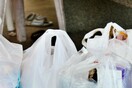 ΙΕΛΚΑ: Μείωση 99,9% της χρήσης λεπτής πλαστικής σακούλας στα σούπερ μάρκετ