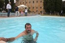 Βουτιές Σαλβίνι σε πισίνα μαφιόζου - «Nα τους αφήσουμε με τα σώβρακα»