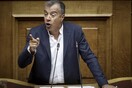 Θεοδωράκης στη Μάρκου: Τα ψηλοτάκουνα σας δεν φτάνουν στους δρόμους της Θεσσαλονίκης