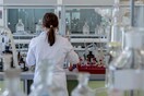 Επίδομα 400 ευρώ σε αυτοαπασχολούμενους επιστήμονες - Ποιοι οι δικαιούχοι