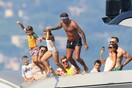 Οι διακοπές των Μπέκαμ στη Γαλλία - Απολαμβάνουν όλοι μαζί το καλοκαίρι στη θαλαμηγό του Έλτον Τζον
