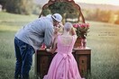 Ξύρισε το κεφάλι της γυναίκας του που μάχεται τον καρκίνο του μαστού - Η φωτογράφιση που συγκίνησε χιλιάδες