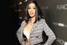 Η Cardi B δημοσίευσε φωτογραφία με τα πρησμένα πόδια της και εξηγεί τι της συμβαίνει