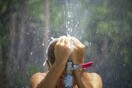 Η Ευρώπη ετοιμάζεται για καύσωνα: Oι θερμοκρασίες στην Ελλάδα και οι χώρες που είναι σε επιφυλακή
