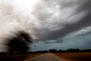 Έκτακτο Δελτίο ΕΜΥ: Καταιγίδες, χαλάζι και πτώση θερμοκρασίας - Οι χάρτες της κακοκαιρίας