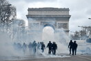 Κίτρινα Γιλέκα: Συγκρούσεις και λεηλασίες κατά τη σημερινή διαδήλωση στο Παρίσι