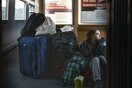 Η Γκρέτα Τούνμπεργκ στο τρένο: Πρώτη θέση ή κάτω στο διάδρομο; - Η φωτογραφία που προκάλεσε διαμάχη