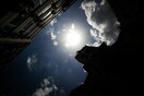 Άστατος σήμερα ο καιρός: Μικρή πτώση θερμοκρασίας και τοπικές καταιγίδες