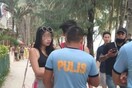 Τουρίστρια με αποκαλυπτικό μπικίνι «έφαγε» πρόστιμο και συνελήφθη σε παραλία στις Φιλιππίνες
