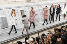 Εισβολή σε επίδειξη της Chanel - Η γυναίκα που τρόλαρε την Gigi Hadid και τα μοντέλα