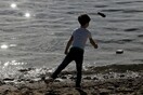 Ανοιξιάτικος ο καιρός σήμερα: Έως τους 20 °C η θερμοκρασία - Πού θα βρέξει