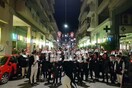Πάτρα: Στους δρόμους καρναβαλιστές, παρά την ακύρωση λόγω κοροναϊού