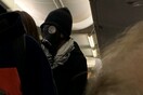 ΗΠΑ: Απομάκρυναν άνδρα από πτήση - Φορούσε αντιασφυξιογόνο μάσκα