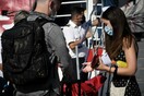 Κορωνοϊός: Πού είναι υποχρεωτική η χρήση μάσκας