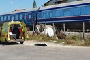 Τρίκαλα: Σύγκρουση τρένου με αυτοκίνητο - Πληροφορίες για μια νεκρή γυναίκα