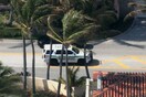 «Επεισόδιο» στο Μαρ-α-Λάγκο: Αυτοκίνητο επιχείρησε να εισβάλει στην εξοχική κατοικία του Τραμπ