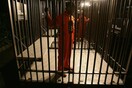 Ισόβια απομόνωση: Το κορυφαίο ψυχολογικό βασανιστήριο των αμερικανικών φυλακών με πάνω από 60.000 ομήρους