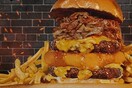 Το «Ντόκτορ Μπεργκενστάιν» είναι το burger του μήνα στο Μπαρ Μπεε Κιου