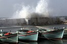 Καιρός: Βροχές, καταιγίδες, χιόνια και άνεμοι έως 9 μποφόρ