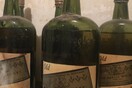 Ν. Υόρκη: Βρήκαν δεκάδες μπουκάλια ουίσκι από την εποχή της ποτοαπαγόρευσης κρυμμένα στο σπίτι τους
