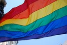 Έρευνα στην Ελλάδα: 1 στα 3 ΛΟΑΤΚΙ+ άτομα έχει δεχθεί προσβολές ή εξύβριση σε δημόσιες υπηρεσίες