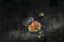 Mega Meatless: Burger Ζουμερό, χορταστικό, υγιεινό. Αυτή είναι η plant based εκδοχή του αγαπημένου σου πιάτου 