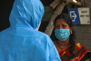 Ινδία: «Θύελλα» νέων κρουσμάτων κορωνοϊού, τα νοσοκομεία ξεμένουν από οξυγόνο