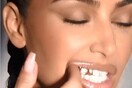 Χρυσές θήκες δοντιών με διαμάντια: Η Κιμ Καρντάσιαν λάνσαρε καινούργια αξεσουάρ