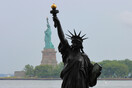 Η Ουάσινγκτον απέκτησε το δικό της Άγαλμα της Ελευθερίας- Τη «μικρή αδελφή»