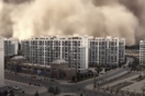 Αμμοθύελλα «καταπίνει» ολόκληρη πόλη στη νοτιοδυτική Κίνα (Βίντεο)