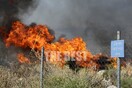 Πάτρα: Σε εξέλιξη η φωτιά στη Δροσιά - Σε ύφεση η φωτιά στην Ελεκίστρα