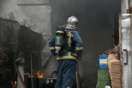 Φωτιά στην Αττική: Ισχυρές εκρήξεις σε εργοστάσιο που φλέγεται στις Αφίδνες