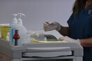 Σε 6.412 ανέρχονται οι ανεμβολίαστοι υγειονομικοί– Έρχονται κυρώσεις και για ιδιώτες γιατρούς