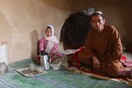 Αφγανισταν: Πατέρας πούλησε την 9χρονη κόρη του για νύφη σε 55χρονο - «Σε παρακαλώ μη την χτυπάς»