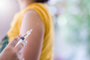 Τρίτη δόση εμβολίου: Ανοίγει σήμερα η πλατφόρμα για όλους άνω των 18 ετών