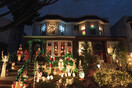 Φλόριντα: Οικογένεια αντιμέτωπη με πρόστιμο, επειδή έβαλε πολύ νωρίς χριστουγεννιάτικα φωτάκια 