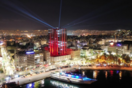 LIVE: Η εντυπωσιακή χριστουγεννιάτικη φωταγώγηση του Πύργου του Πειραιά 