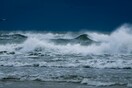 Live το σαρωτικό πέρασμα της κακοκαιρίας: «Φουσκώνουν» τα ποτάμια - Θυελλώδεις άνεμοι και ψηλά κύματα
